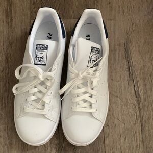 Womens adidas sneakers